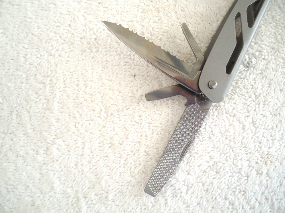 Used ? Ozark Trail Multi Tool In Case " Great Gift Item "