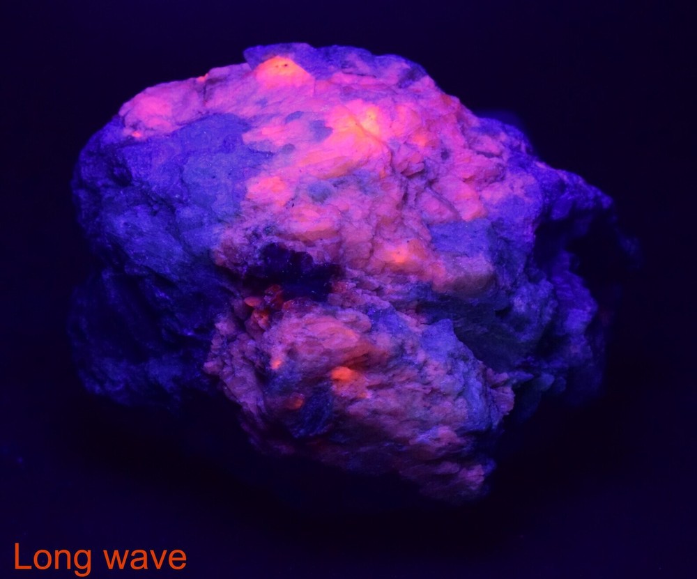 Fluorescent Phosphorescent Slight Color Change Hackmanite with Winchite 281 gram