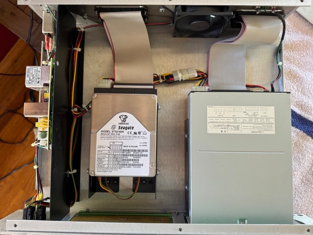 Vintage (2000) Glyph Custom Combination SCSI Storage 19" Rack Mount