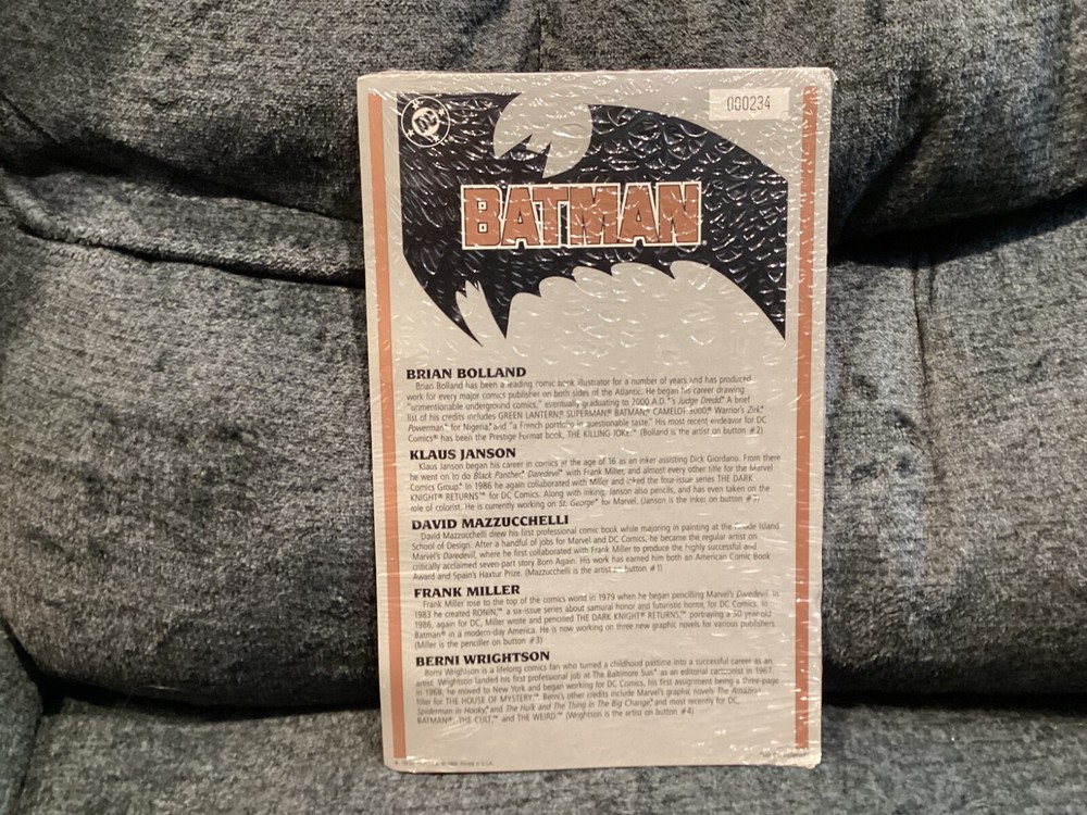 1989 BATMAN 4 Pin / Button Collection 1.75" Set #3 (SEALED)