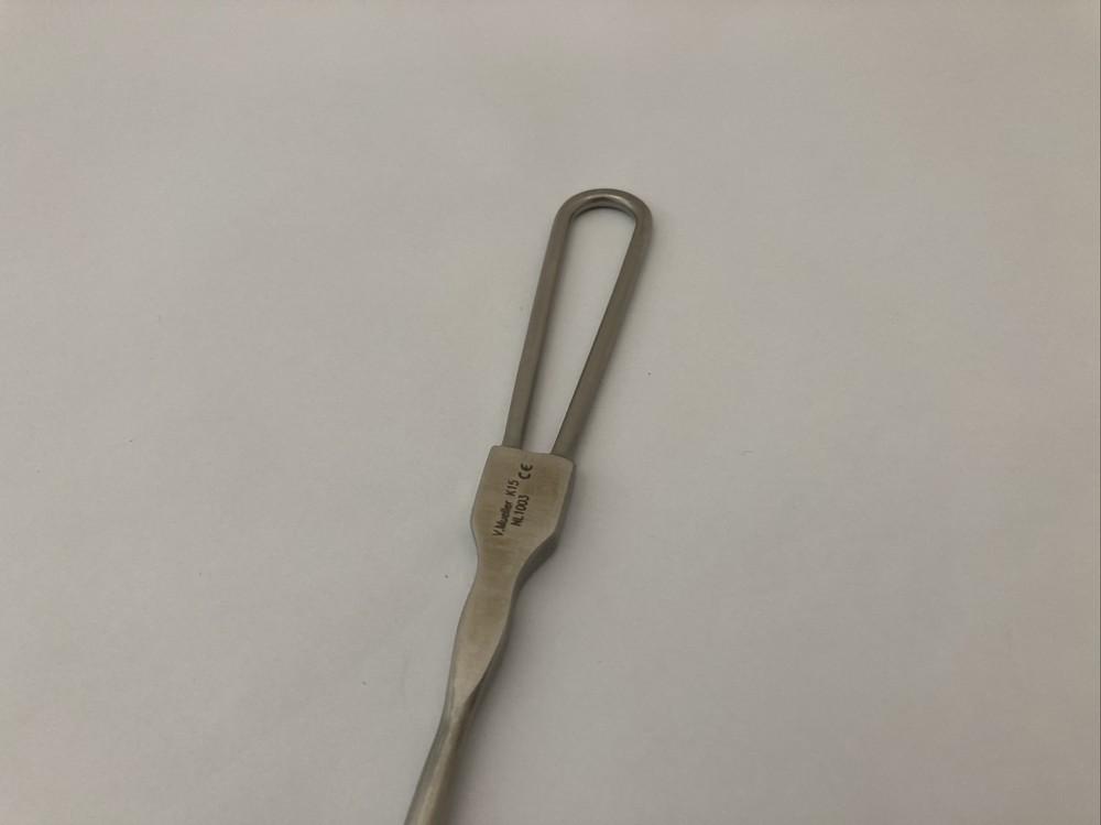 V. Mueller NL1003 Cushing Retractor