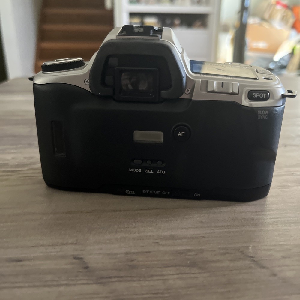 Minolta XT si XTsi - Camera Silver Good Working