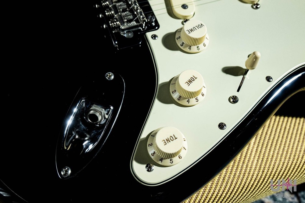 Fender AMERICAN PROFESSIONAL STRATOCASTER / 2016