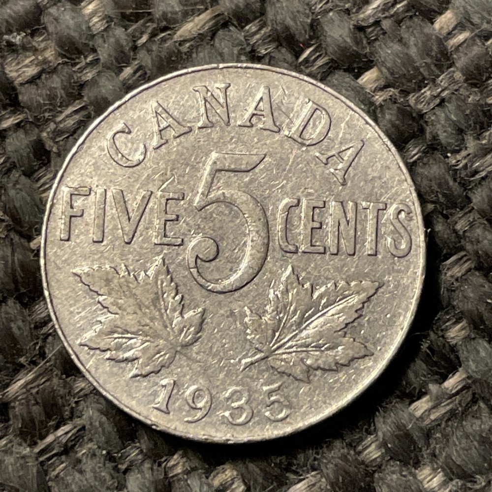 1935 Canada  5 Cents Nickel.