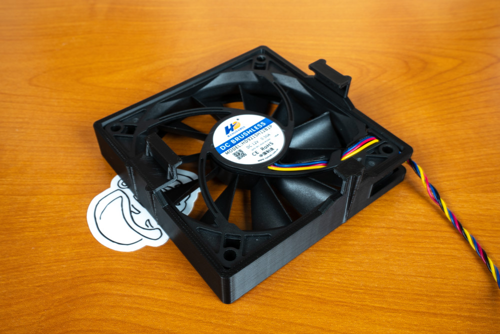 Cooling Shroud Kit for a LSI 9300-16i