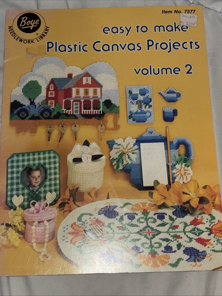 Easy To Make Plastic Canvas Projects Volume 2 Item No. 1377 Boye Needlework