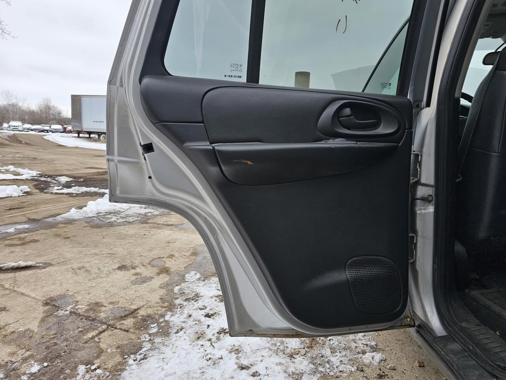 TRAILBLAZ 2009 Headrest 2413651
