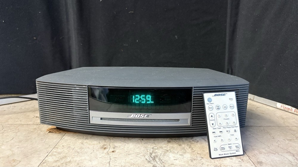 Bose AWRCC1 Wave Music System & Remote* Nice!*