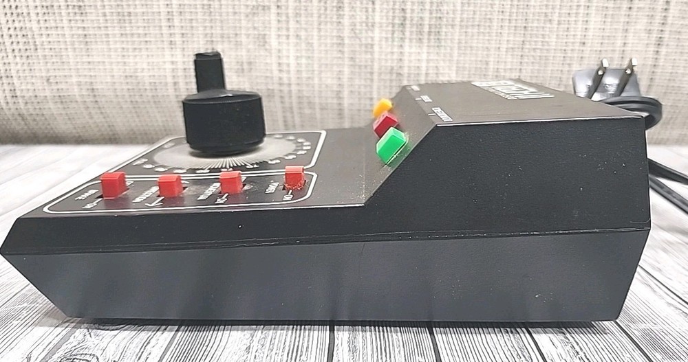 MRC Tech II Loco-Motion 2500 DC Hobby Transformer Train Controller HO Scale