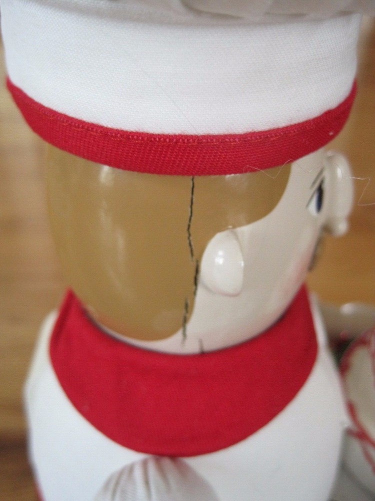 Nutcracker Village 2005 Baker 14" No Box