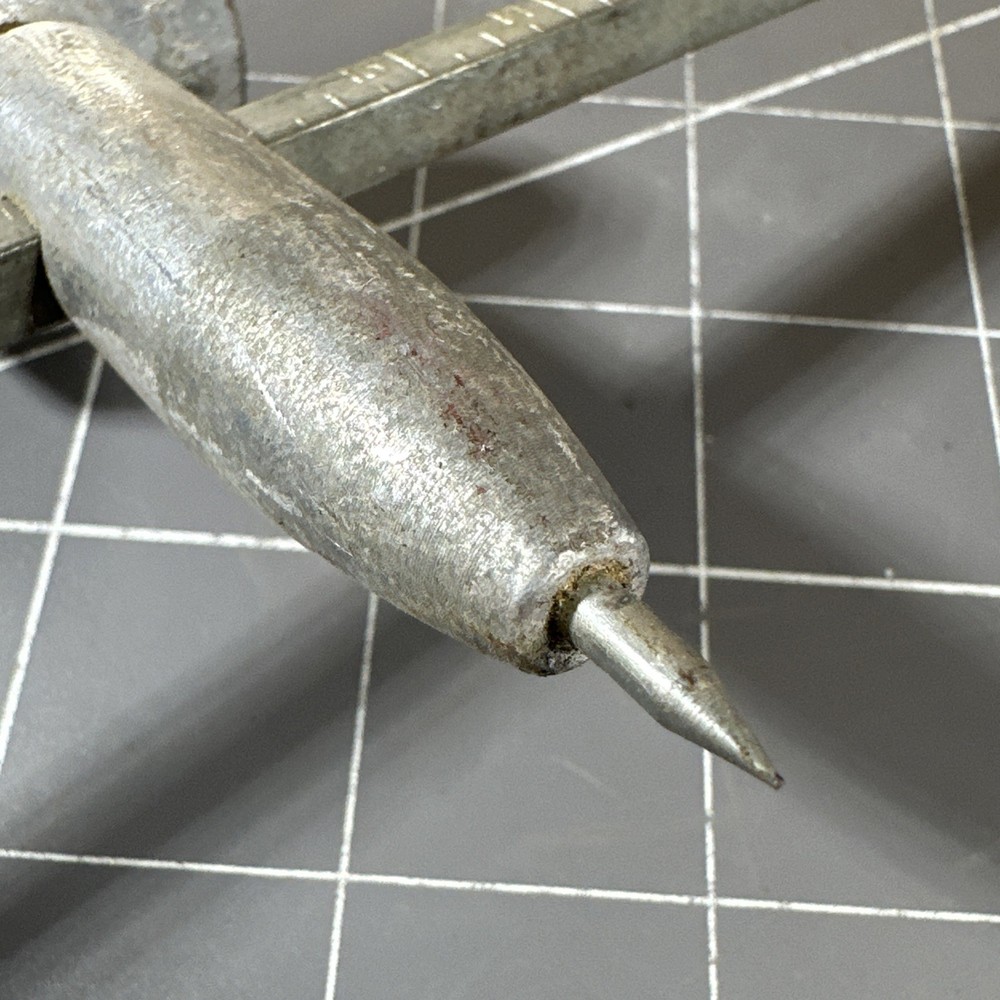 Wallboard Tool Co- Drywall Compass Circle Cutter- 1" to 16"