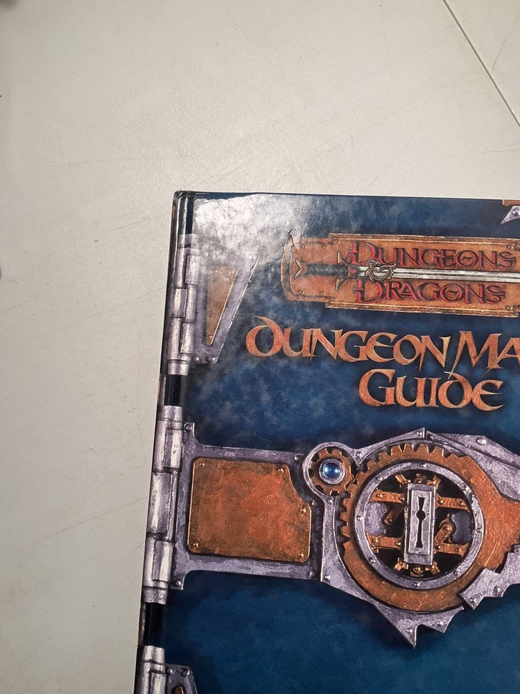 D&D Dungeon Master's Guide Core Rulebook II 2 (First Printing Sept 2000) DMG2
