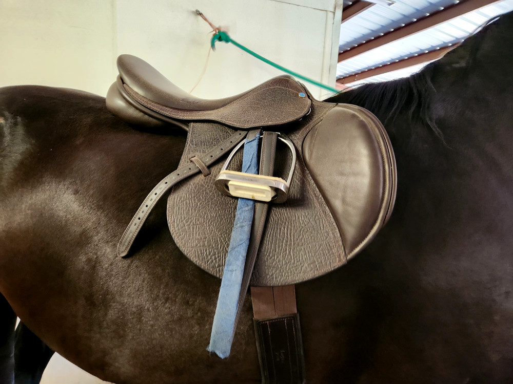 Custom County Innovation 18 M extra forward flap buffalo leather
