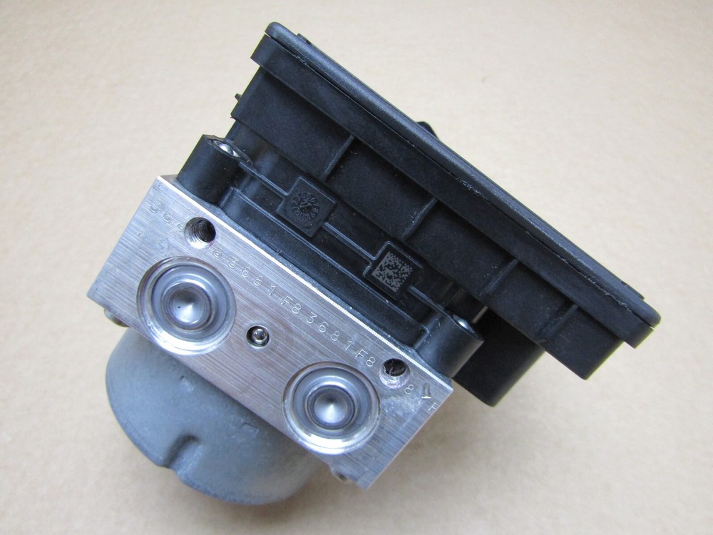 Triumph Rocket 3 GT 2.5 2020 ABS pump control module ATE (14310)