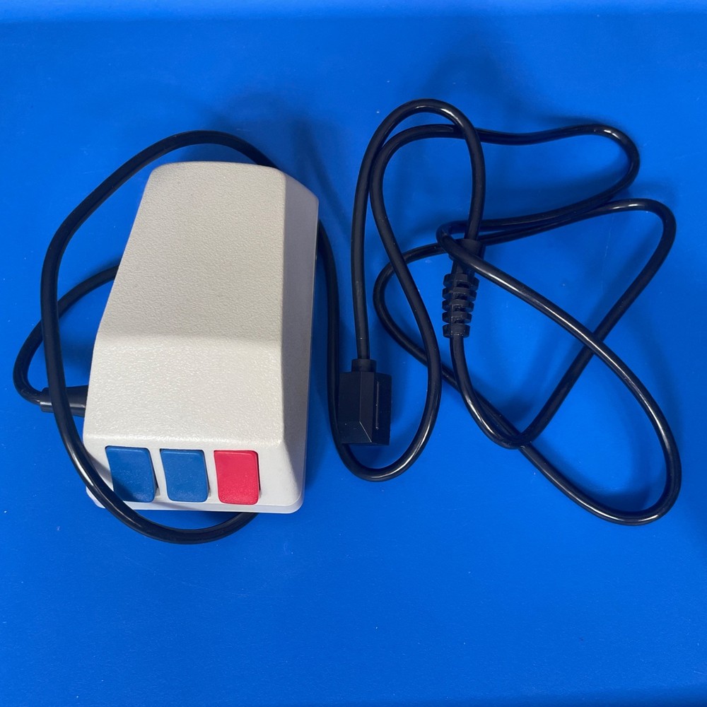 Vintage Rare Three Button Mouse **UNTESTED**