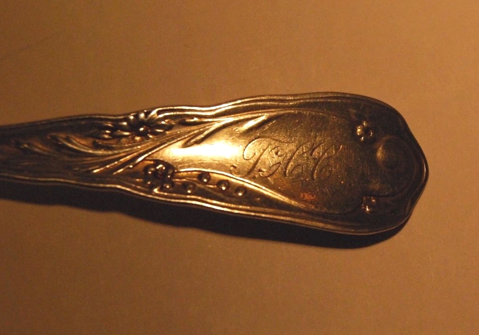 FLORA BY REED & BARTON STERLING SILVER REGULAR FORK MONOGRAMED 7 1/4" 48 gr