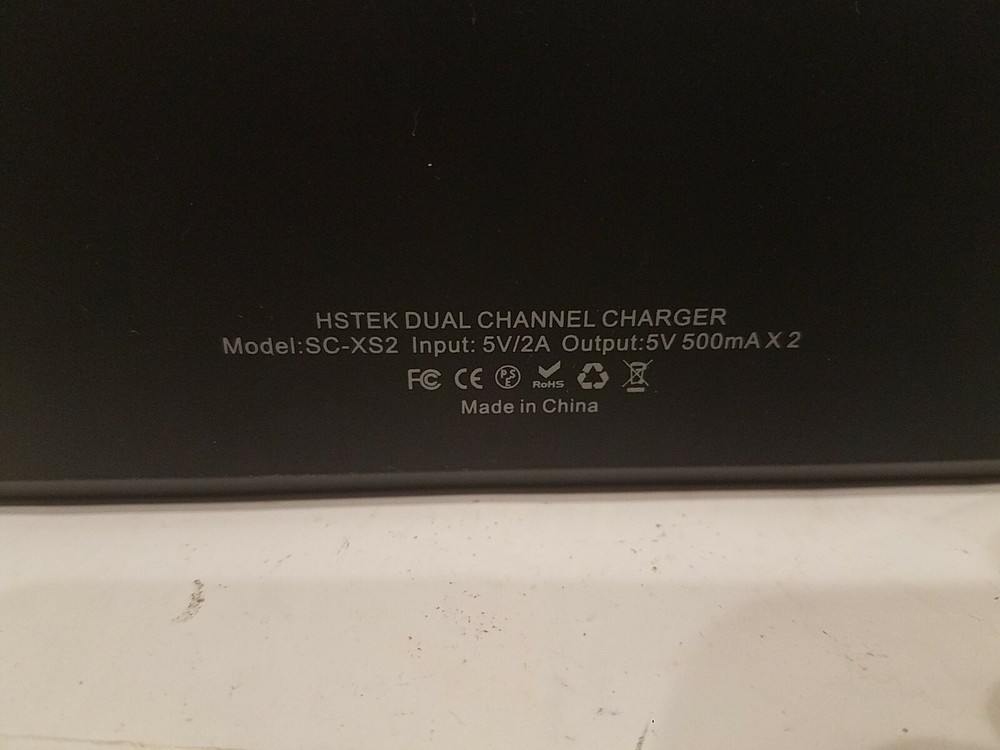 DUAL CHANNEL WIRELESS CONTROLLERS CHARGER SC-XS2