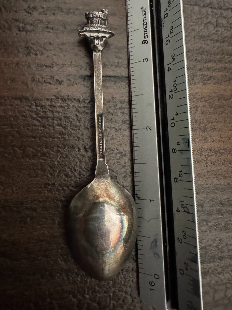 Windsor Castle Exquisite EJ LTD Collector Spoon Silver Tone