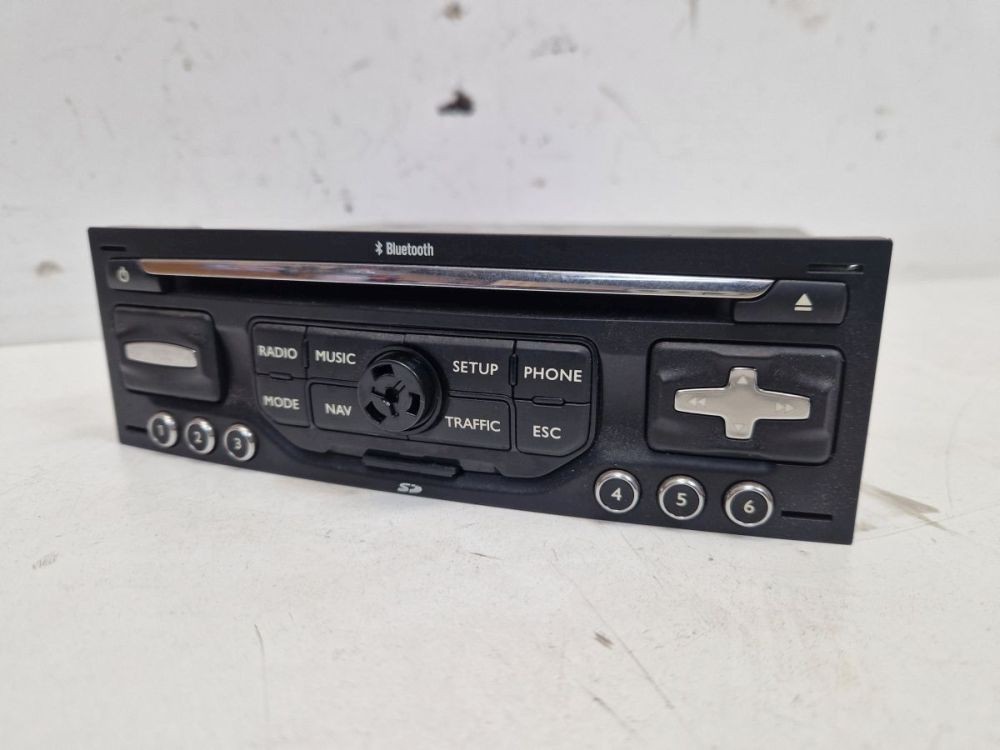 Radio/Navigation System Combination Sat Nav Computer Bluetooth *Code Not Available