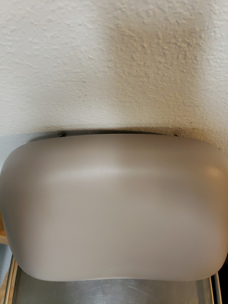 Headrest For A Midmark Chair 75L