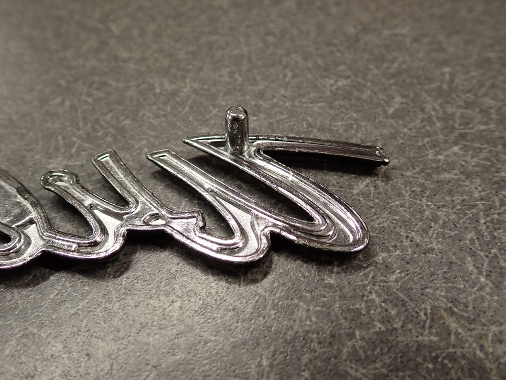 1965 Buick Wildcat Rear Quarter / Trunk Script Emblems 65 "Wildcat" Monogram (3)