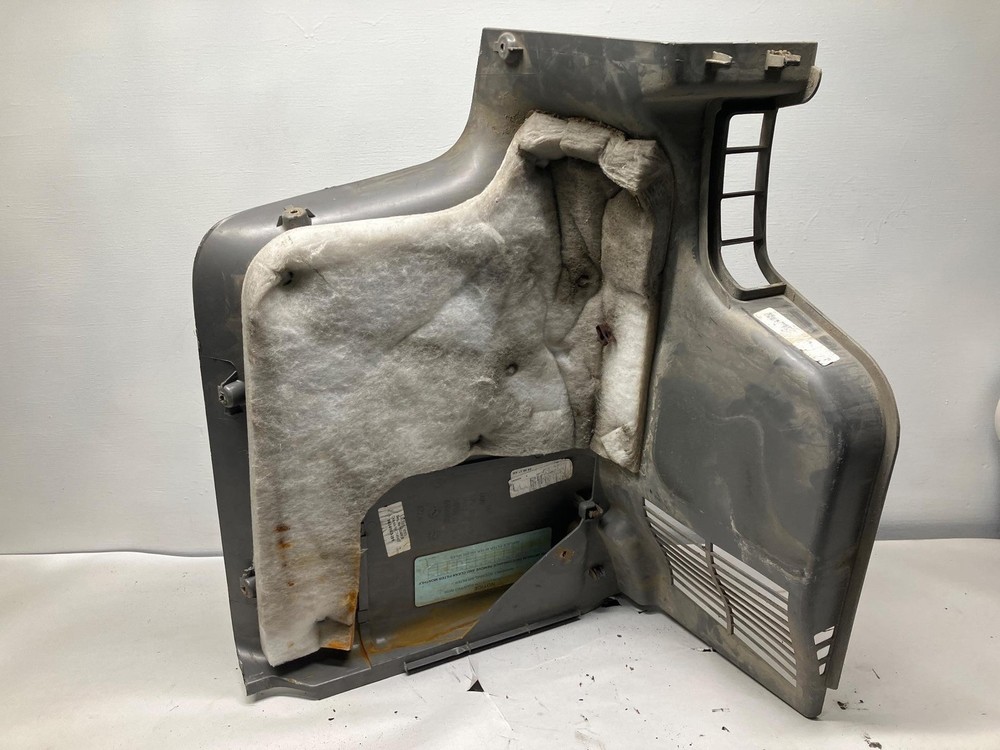 2006-2015 Peterbilt 386 TRIM OR COVER Dash Panel - Used