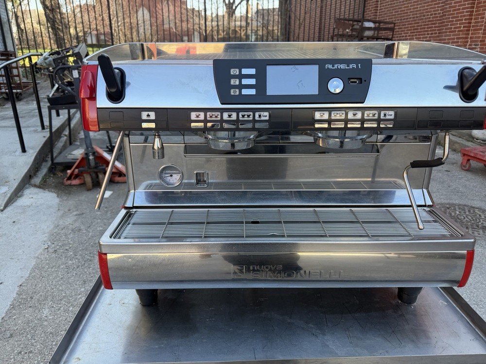 Nuova Simonelli Aurelia 2,  Digit Espresso Machine. Please Read Description