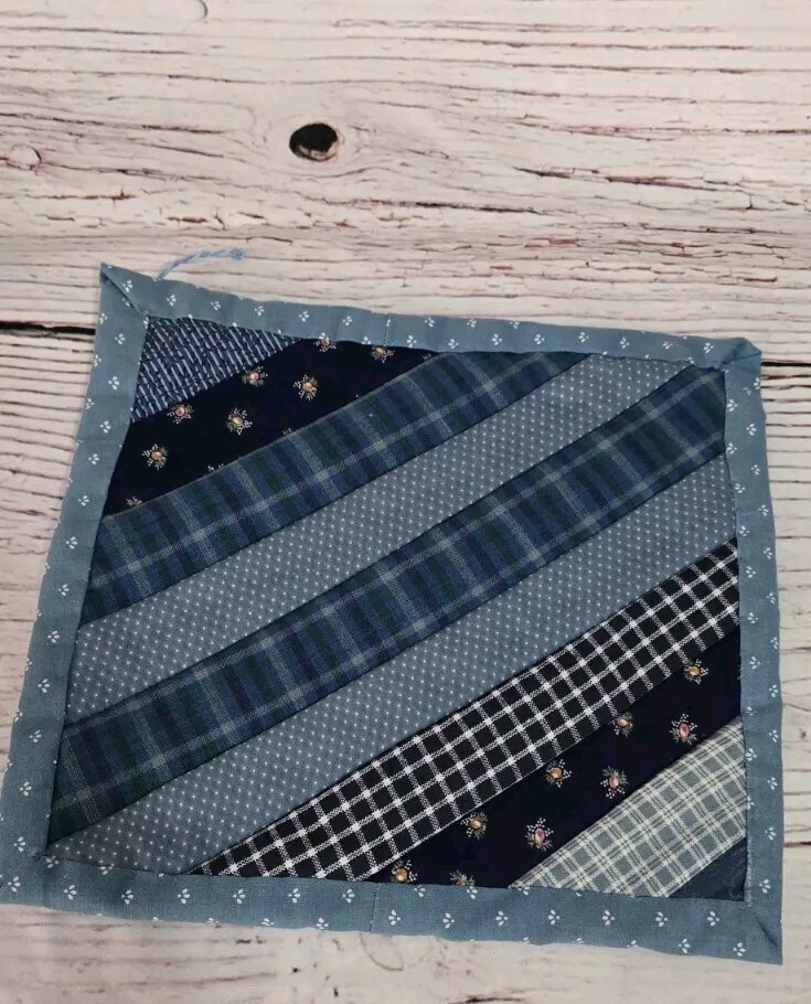 Pot Holders & A Kitchen Hand Towel Lot. Different Sizes & Designs