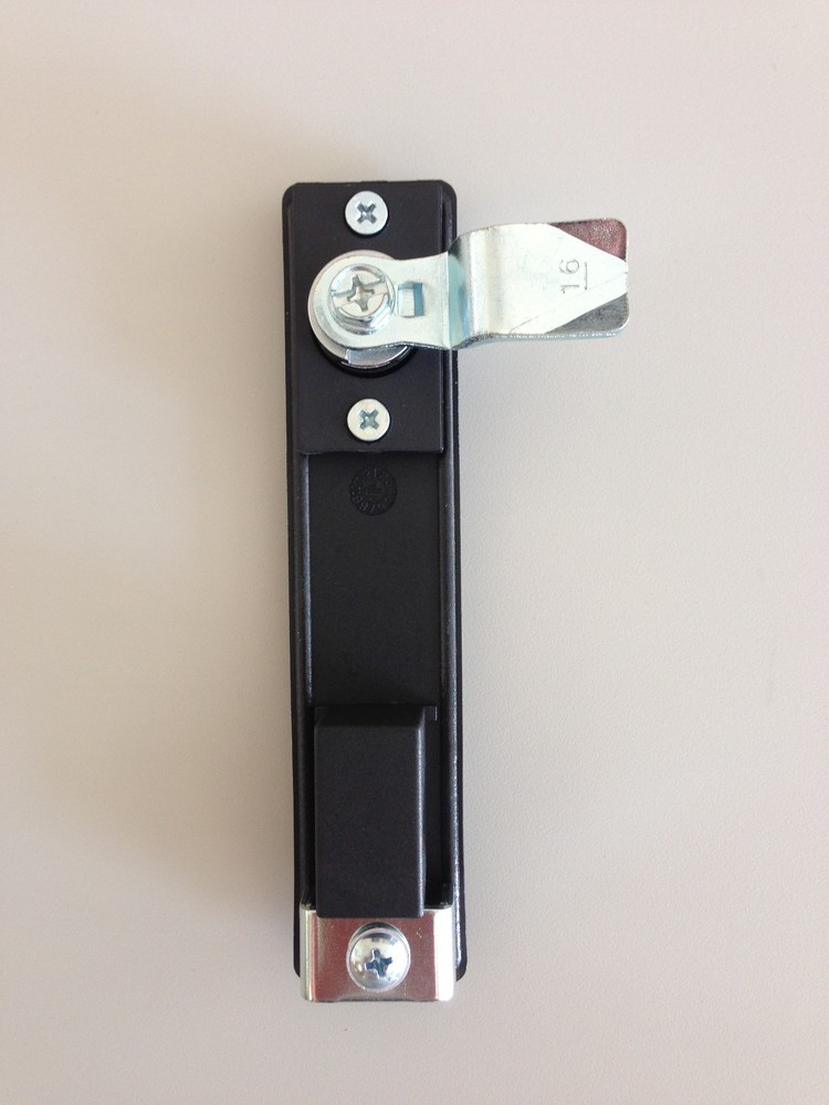 Swing Handle Lock / Latch Keyed Alike