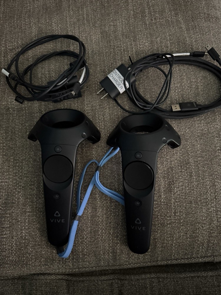 htc VIVE Steam VR Powered Content Bundle MAKE OFFER