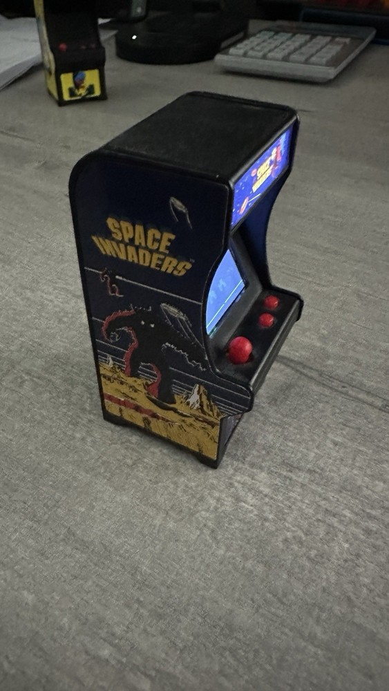 Space Invaders TinyArcade Game by Bandai Namco -Tested Works