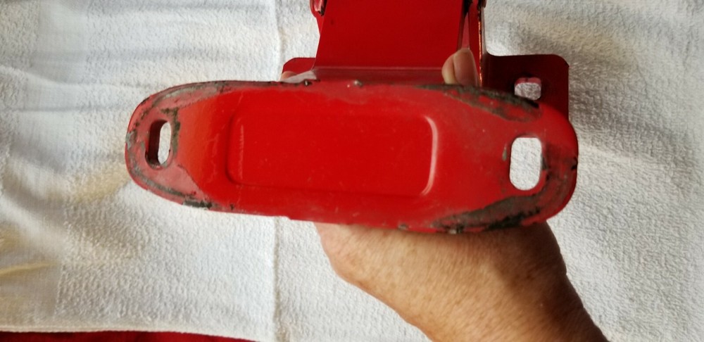 FREIGHTLINER CASCADIA DOOR HINGE UPPER