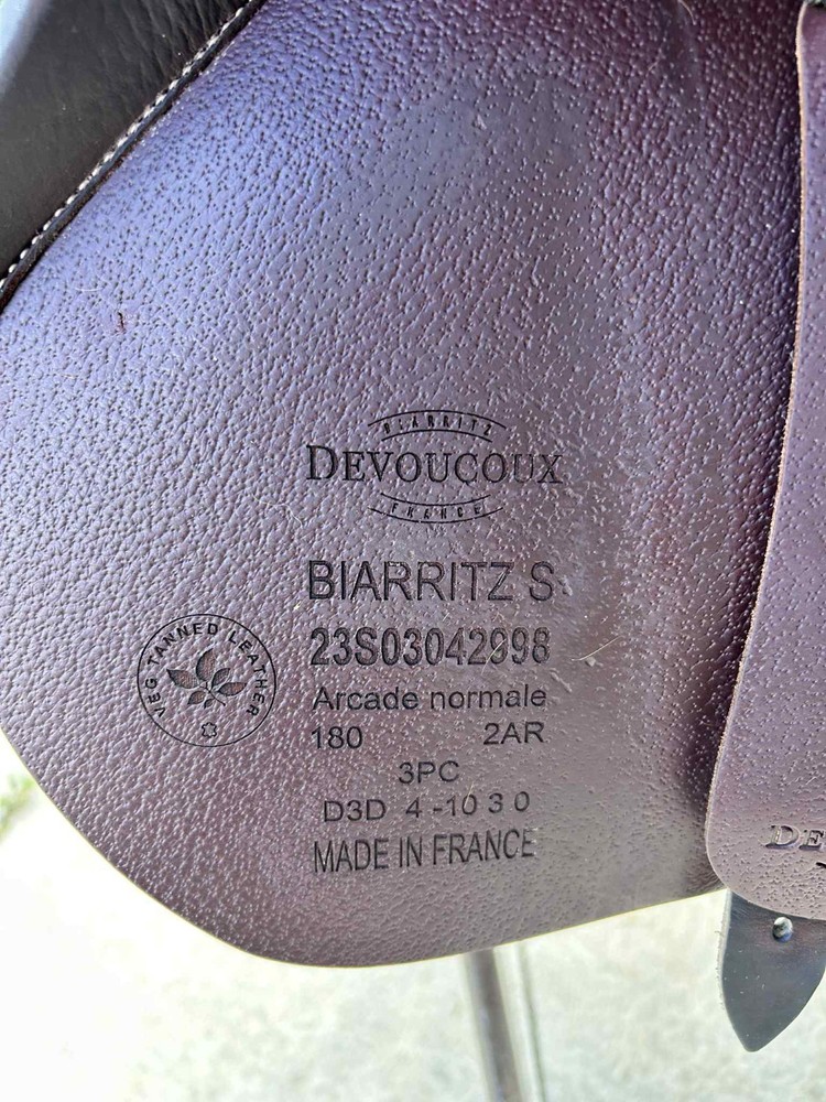Devoucoux Biarritz S 18” Jump Saddle – Customized with bleu Swarovski