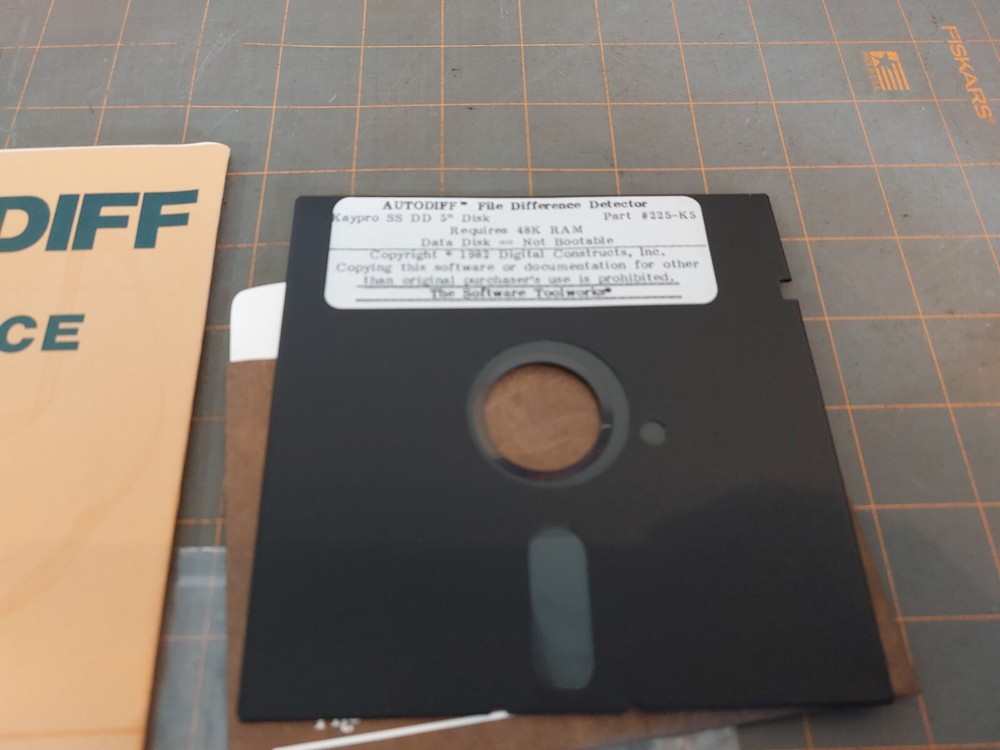 AutoDiff File Difference Detector For Kaypro SS DD 5 Computer Floppy Disk Manual