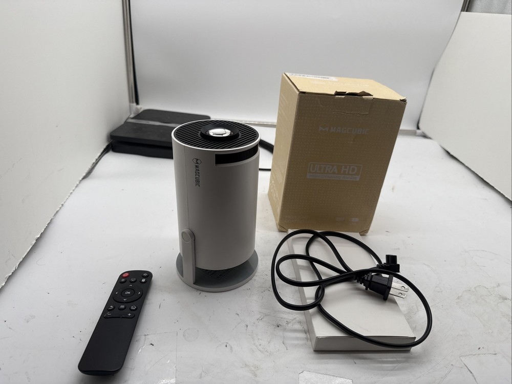 Led Source Ultra HD MultiMedia Projector High Dynamic Range White