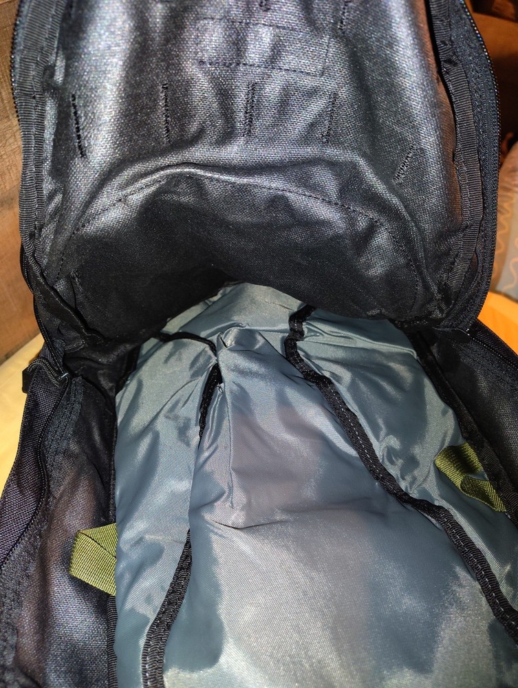 Camelbak 100 Oz Hawg Hydration System Maximum Gear Backpack - Black