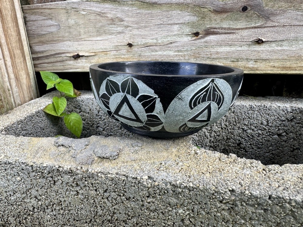 7 Chakra Soapstone Scrying & Smudge Bowl