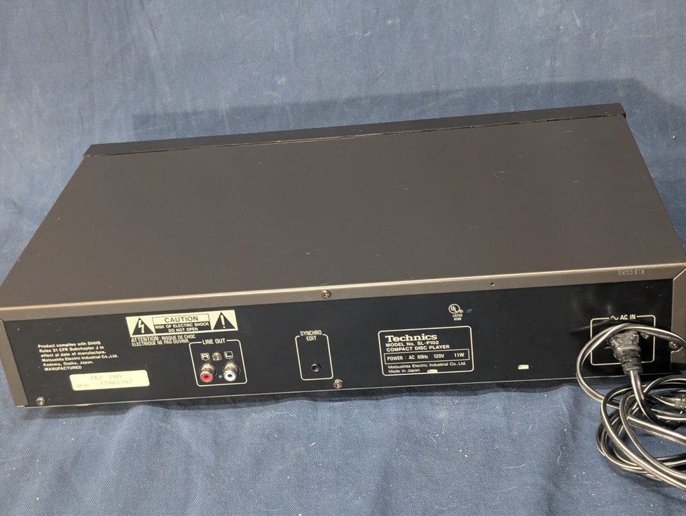 VINTAGE 1989 Technics SL-P102 CD Compact Disc Digital Player with Remote Tested