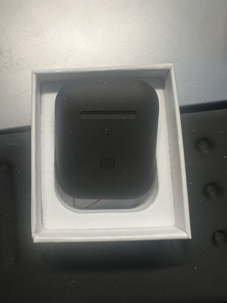 Black color Replacement Case For Airpods 2nd Generation