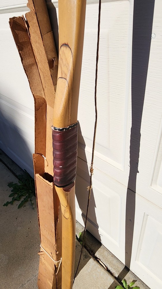 Vintage 1950's Archery Recurve Bow & String, 67"