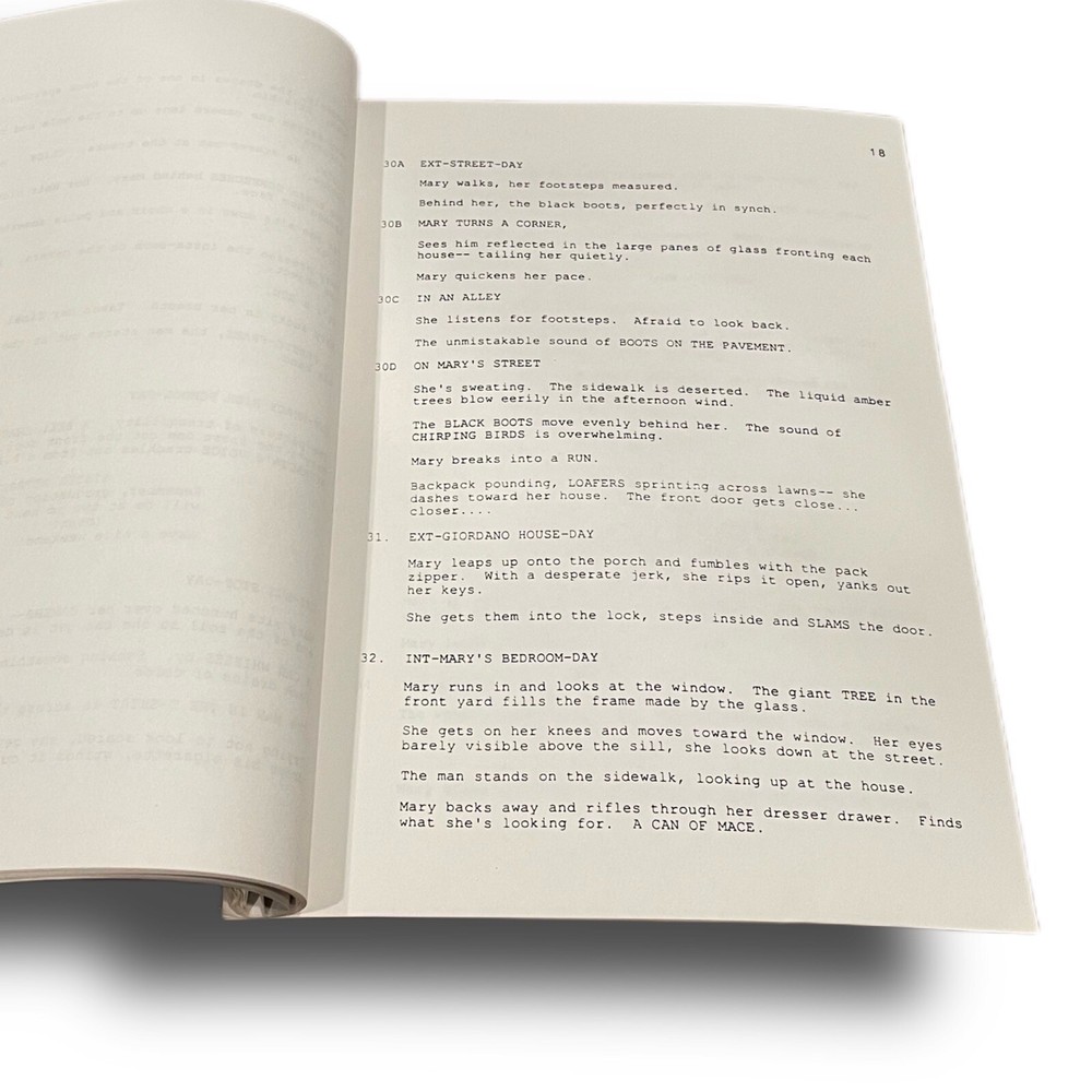 TRUE CRIME original Script Screenplay Alicia Silverstone Movie Prop
