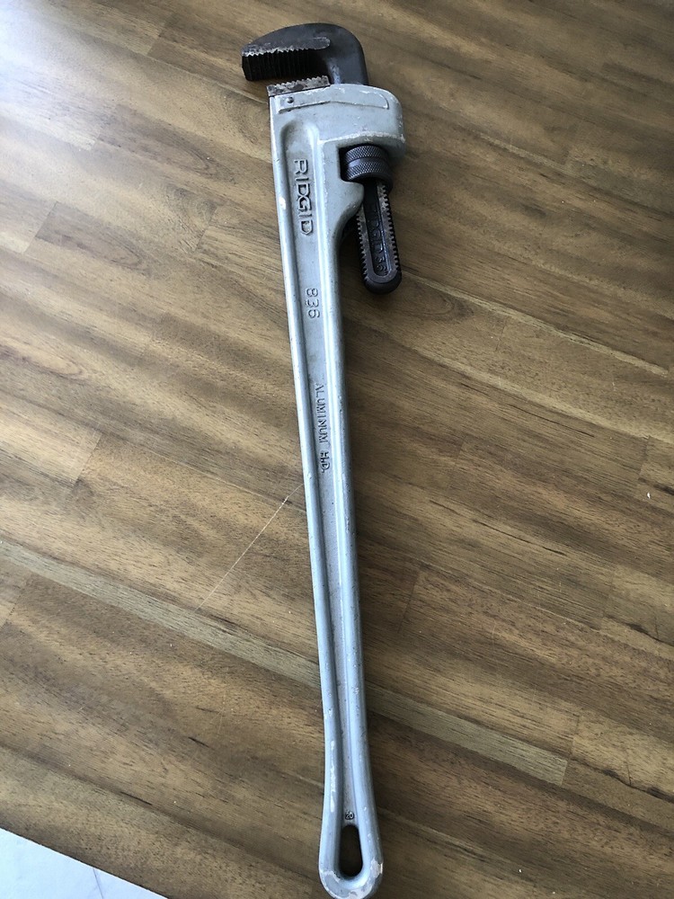 RIDGID 36” Aluminum Pipe Wrench