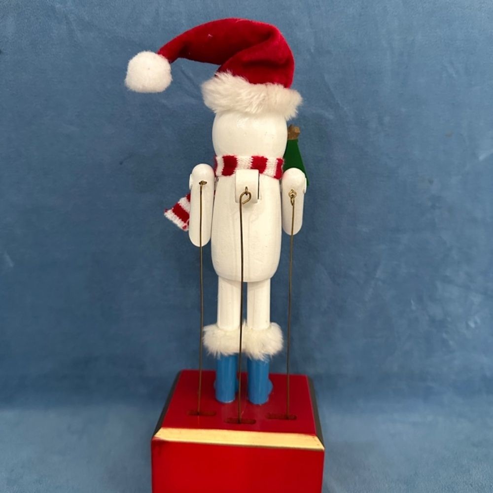 Noel Snowman Musical Nutcracker , music box.
