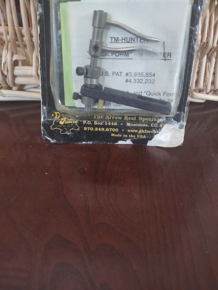 Carbon T.M. AR-500-RH Right Hand Arrow Rest