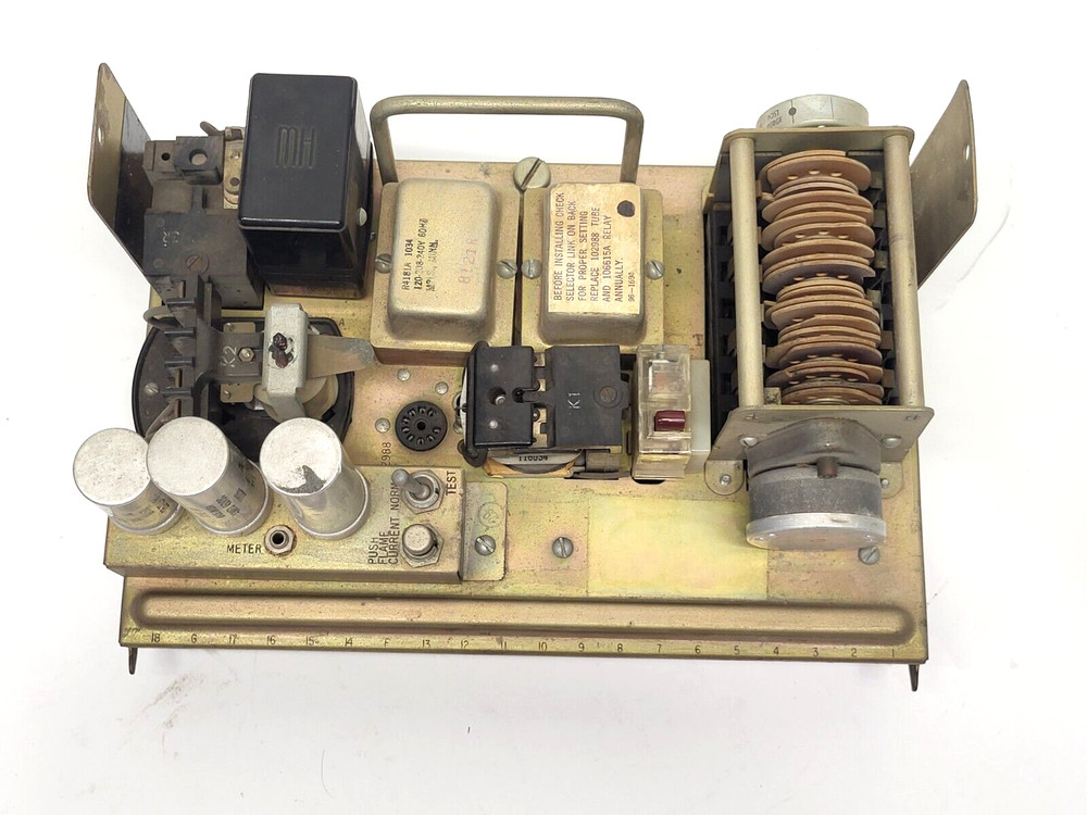 Honeywell R4181A-1034 Flame Safeguard and Control Module