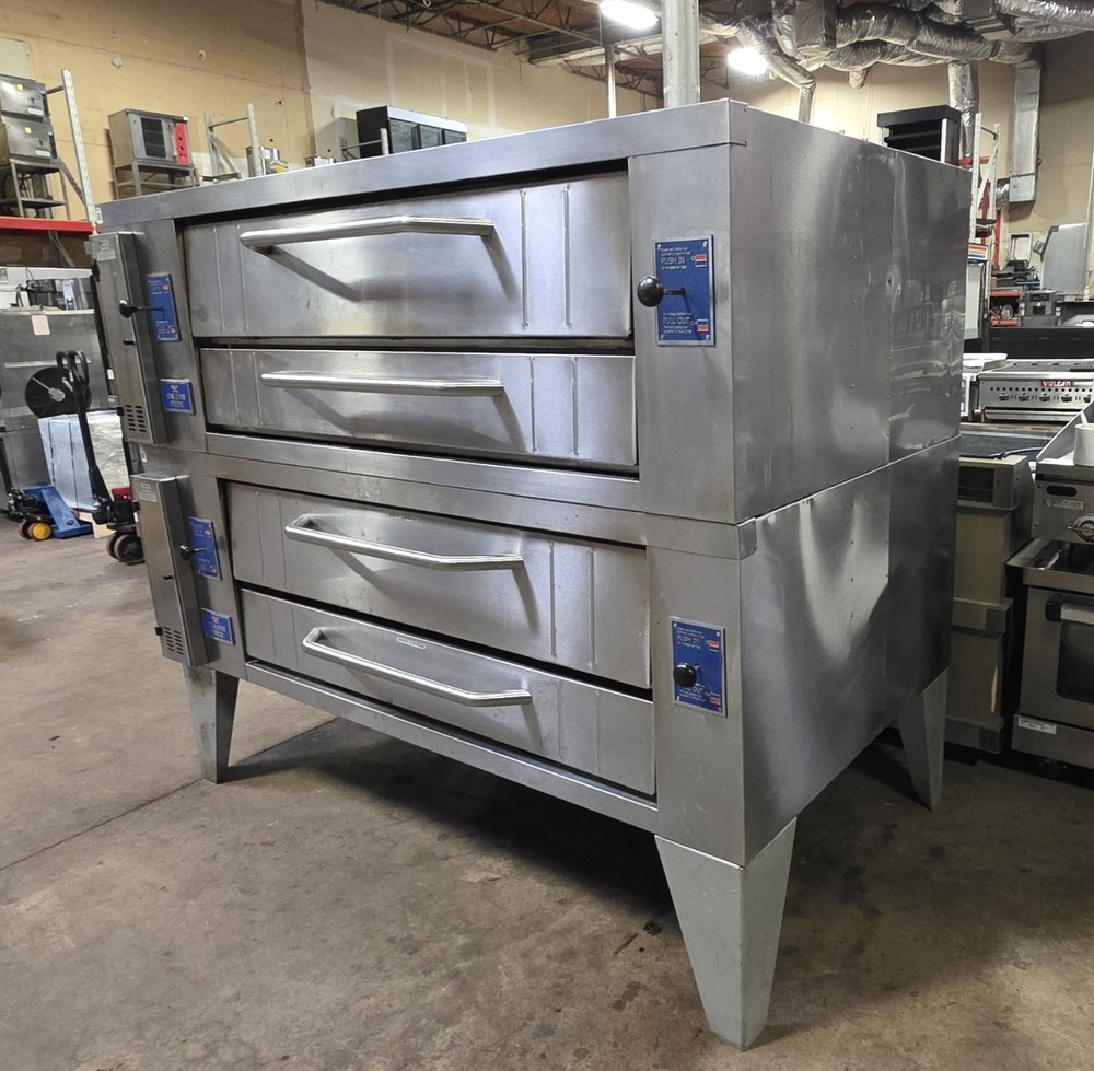Bakers Pride Y600 double deck pizza oven
