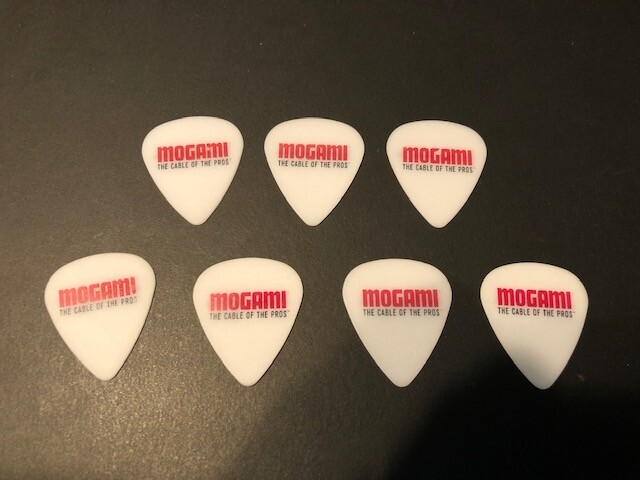 Mogami Cables Guitar Picks 7pc Set Medium Heavy