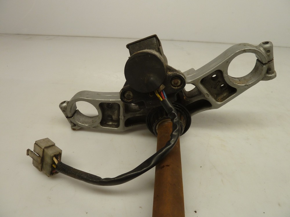 Kawasaki GPX600 Fork Yokes with ignition switch.