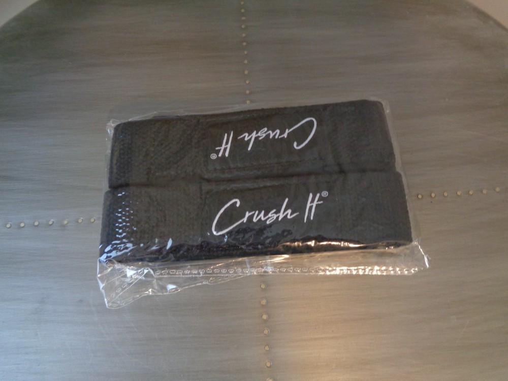 CORE NUTRITIONALS Lifting Straps CRUSH IT New