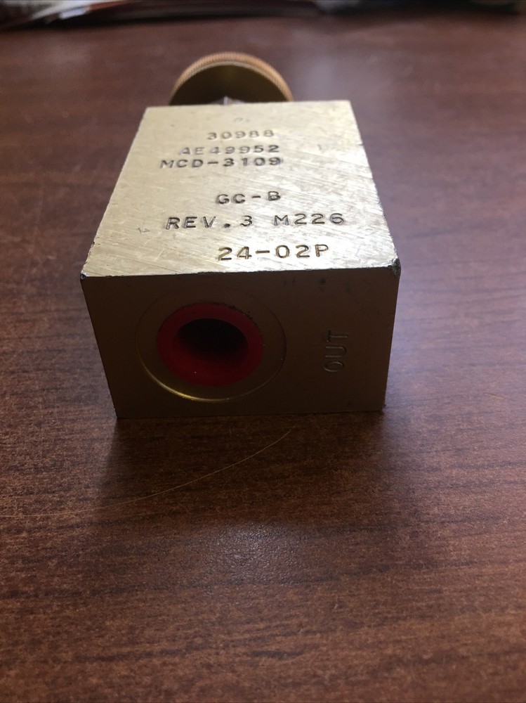 John Deere AE49952 Control Valve